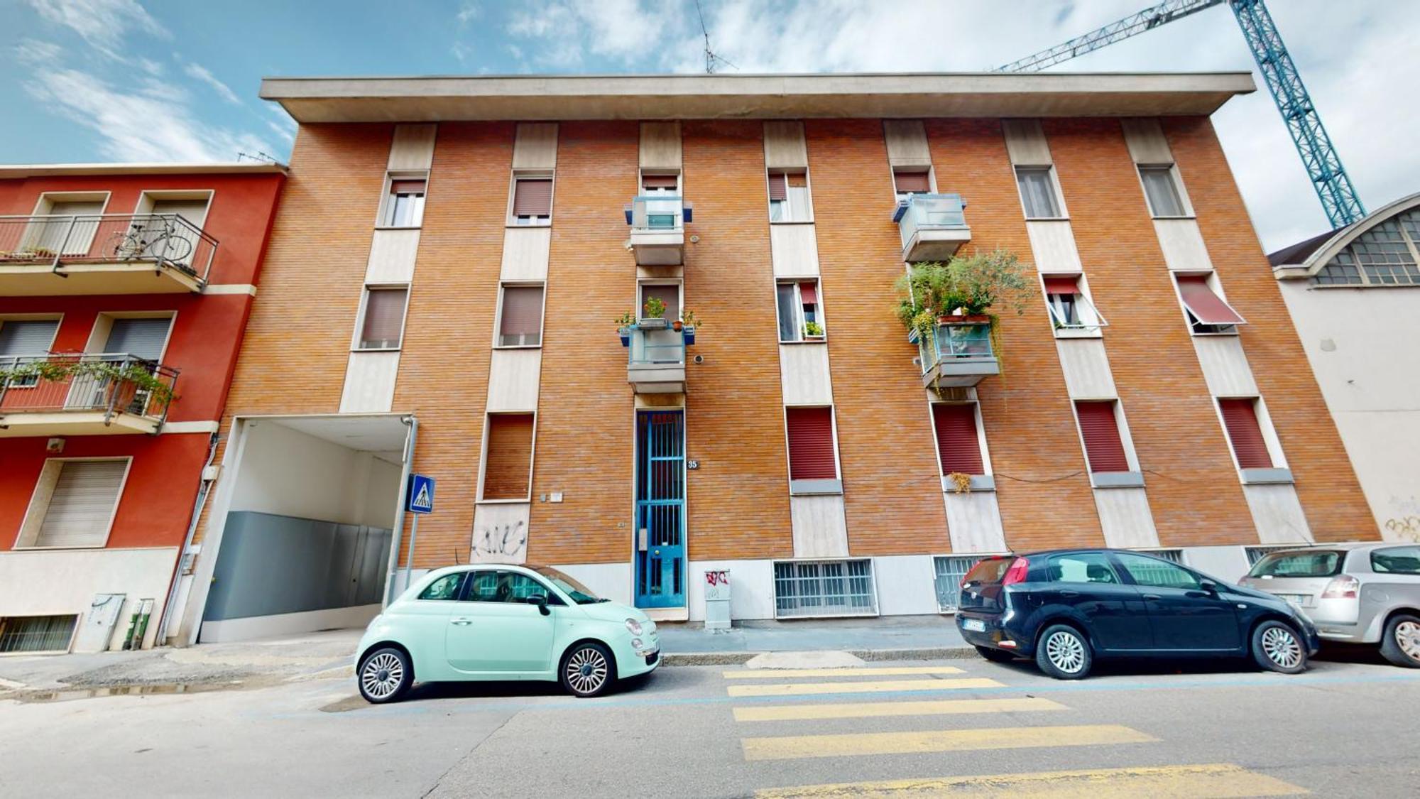 Metro Suite Milano, Milan